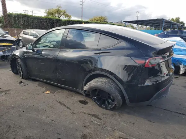 7SAYGDEE0RF002455 2024 TESLA MODEL Y - Image 2