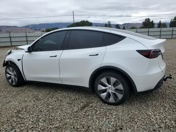 7SAYGDEE0RF004903 2024 TESLA MODEL Y - Image 2