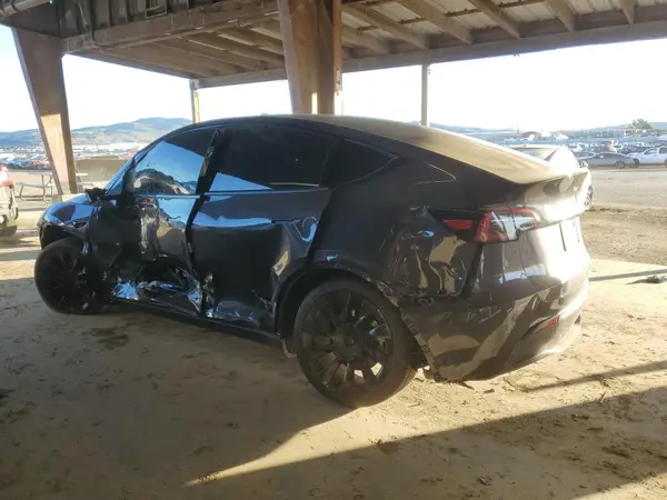 7SAYGDEE0RF006750 2024 TESLA MODEL Y - Image 2
