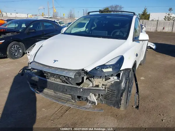 7SAYGDEE0RF018915 2024 TESLA MODEL Y - Image 2