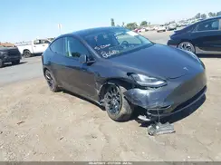 7SAYGDEE0RF025931 2024 TESLA MODEL Y
