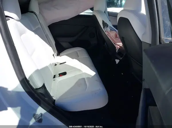 7SAYGDEE0RF027744 2024 TESLA MODEL Y - Image 8