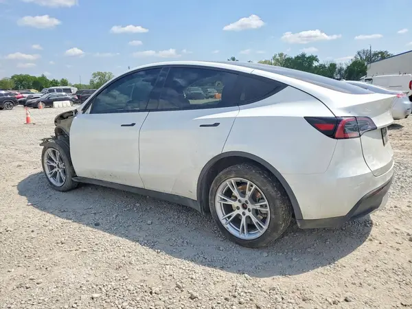7SAYGDEE0RF036055 2024 TESLA MODEL Y - Image 2