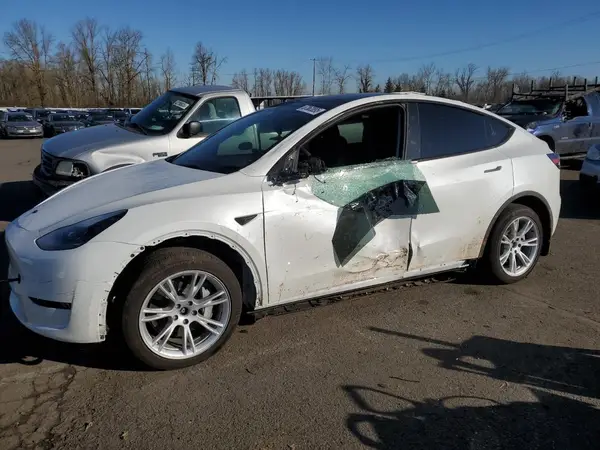 7SAYGDEE0RF044320 2024 TESLA MODEL Y - Image 1
