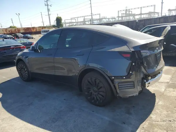 7SAYGDEE0RF064292 2024 TESLA MODEL Y - Image 2
