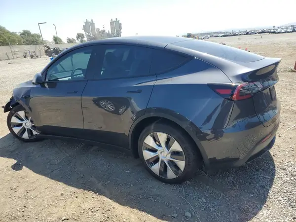 7SAYGDEE0RF067922 2024 TESLA MODEL Y - Image 2
