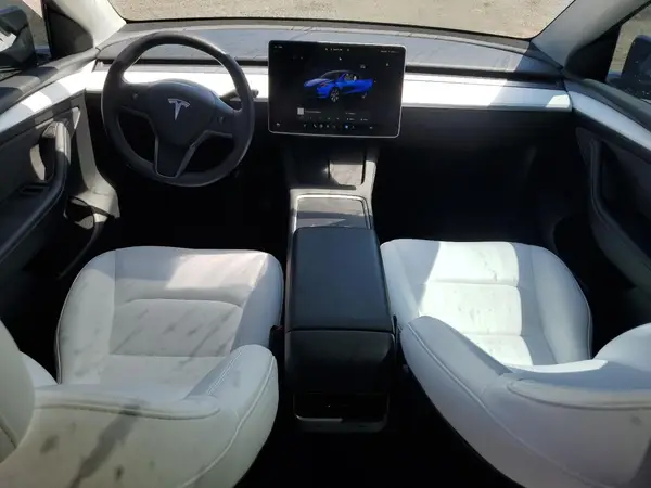 7SAYGDEE0RF067922 2024 TESLA MODEL Y - Image 8