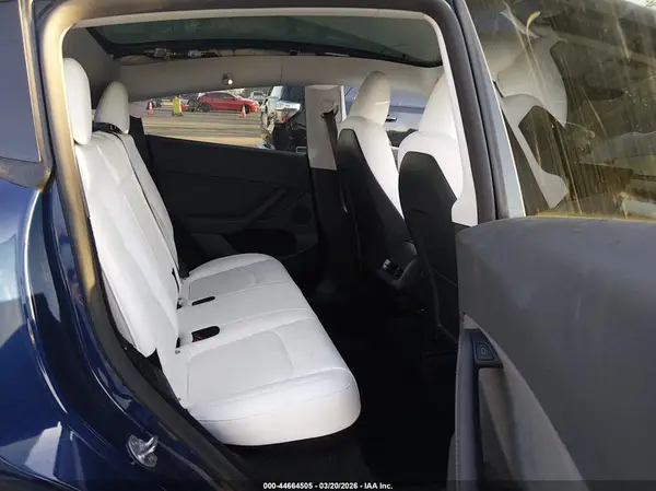 7SAYGDEE0RF068391 2024 TESLA MODEL Y - Image 8