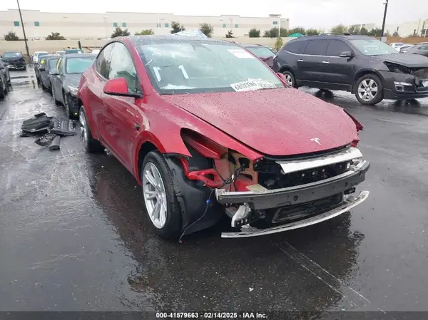 7SAYGDEE0RF071758 2024 TESLA MODEL Y - Image 1