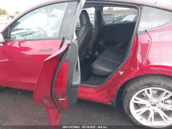 7SAYGDEE0RF071758 2024 TESLA MODEL Y - Image 8