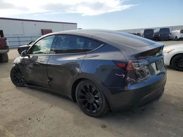 7SAYGDEE0RF077138 2024 TESLA MODEL Y - Image 2