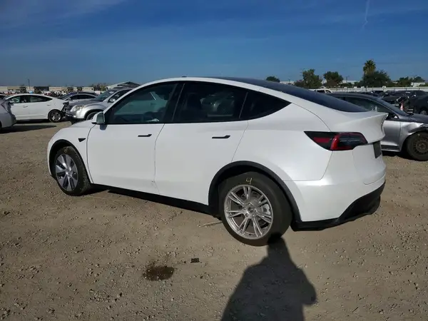 7SAYGDEE0RF078063 2024 TESLA MODEL Y - Image 2