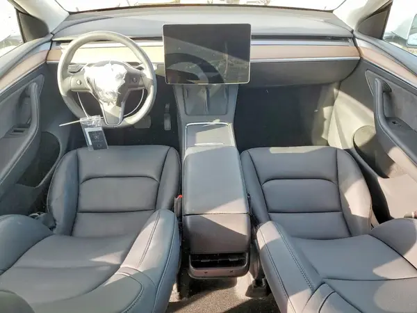 7SAYGDEE0RF078063 2024 TESLA MODEL Y - Image 8