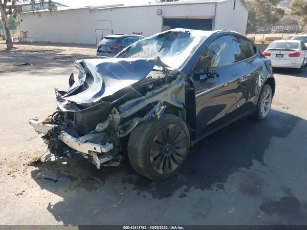 7SAYGDEE0RF079441 2024 TESLA MODEL Y - Image 2