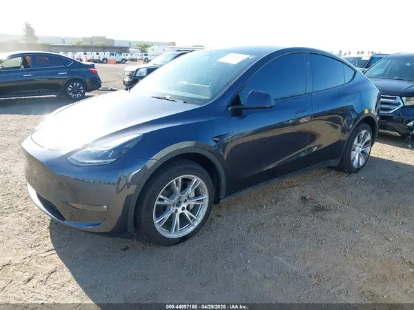 7SAYGDEE0RF080881 2024 TESLA MODEL Y - Image 2