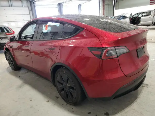 7SAYGDEE0RF105522 2024 TESLA MODEL Y - Image 2