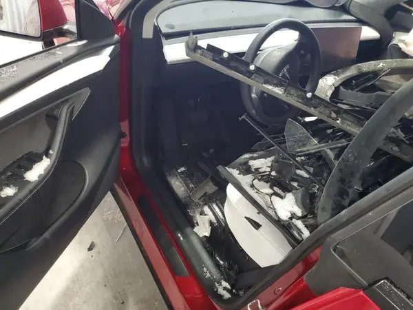 7SAYGDEE0RF105522 2024 TESLA MODEL Y - Image 8