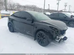 7SAYGDEE0RF105679 2024 TESLA MODEL Y