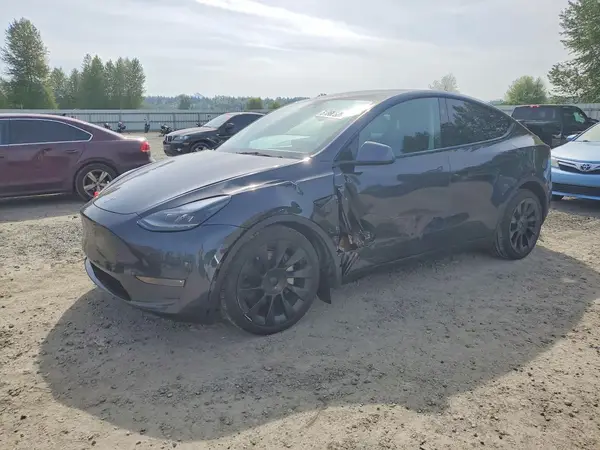 7SAYGDEE0RF117704 2024 TESLA MODEL Y - Image 1