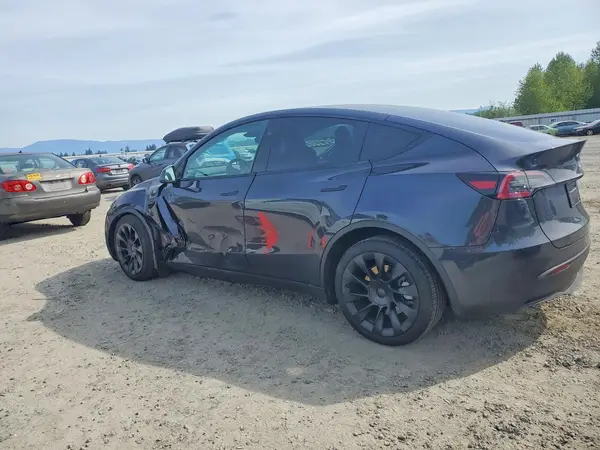 7SAYGDEE0RF117704 2024 TESLA MODEL Y - Image 2