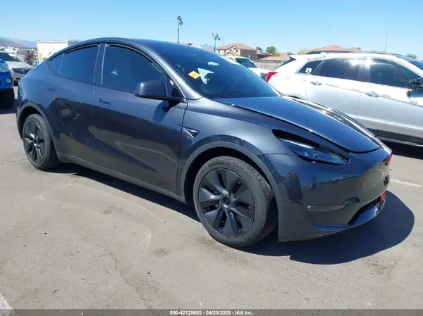 7SAYGDEE0RF128802 2024 TESLA MODEL Y - Image 1