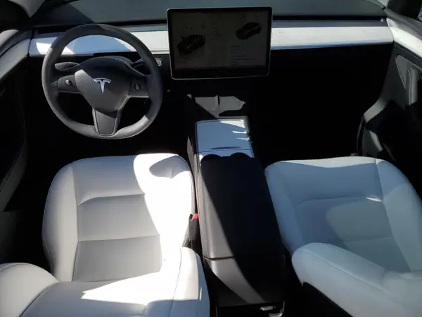 7SAYGDEE0RF150556 2024 TESLA MODEL Y - Image 8