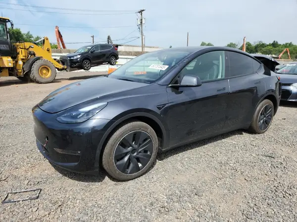 7SAYGDEE0RF155241 2024 TESLA MODEL Y - Image 1