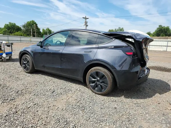 7SAYGDEE0RF155241 2024 TESLA MODEL Y - Image 2