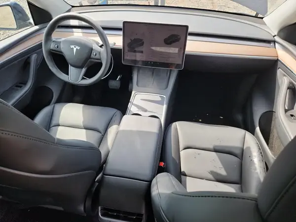 7SAYGDEE0RF155241 2024 TESLA MODEL Y - Image 8