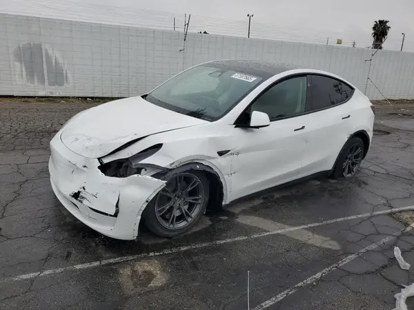 7SAYGDEE0RF165672 2024 TESLA MODEL Y - Image 1