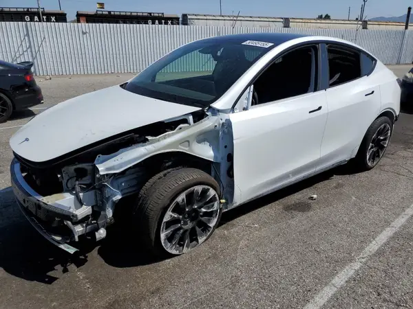 7SAYGDEE0RF169236 2024 TESLA MODEL Y - Image 1