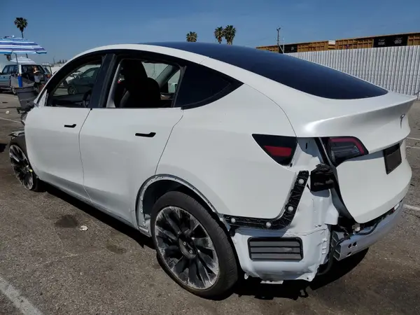 7SAYGDEE0RF169236 2024 TESLA MODEL Y - Image 2