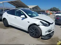 7SAYGDEE0RF177627 2024 TESLA MODEL Y