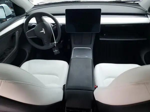 7SAYGDEE0RF178289 2024 TESLA MODEL Y - Image 8