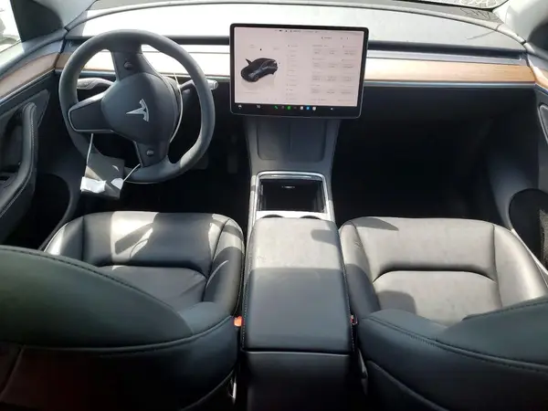 7SAYGDEE0RF195836 2024 TESLA MODEL Y - Image 8