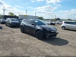 7SAYGDEE0RF197151 2024 TESLA MODEL Y