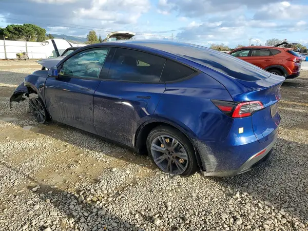 7SAYGDEE0RF198140 2024 TESLA MODEL Y - Image 2