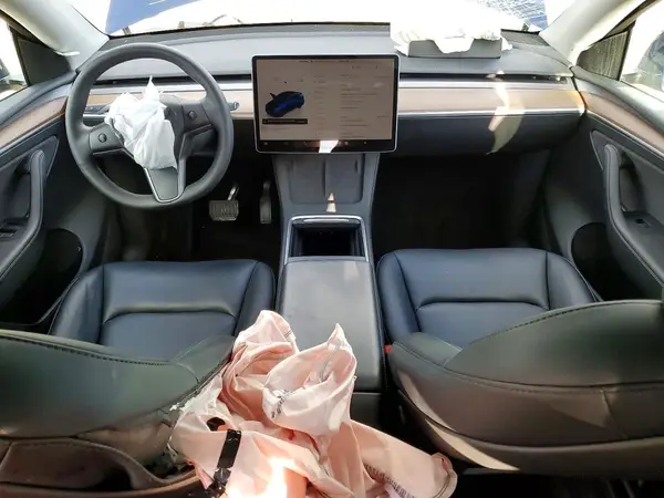 7SAYGDEE0RF198140 2024 TESLA MODEL Y - Image 8