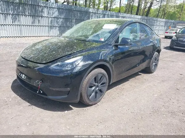 7SAYGDEE0RF200291 2024 TESLA MODEL Y - Image 2