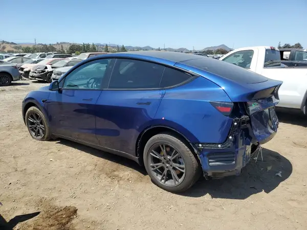 7SAYGDEE0RF203854 2024 TESLA MODEL Y - Image 2