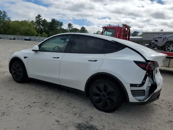 7SAYGDEE0RF210173 2024 TESLA MODEL Y - Image 2