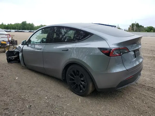 7SAYGDEE0RF212912 2024 TESLA MODEL Y - Image 2