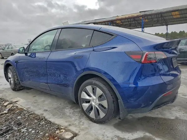 7SAYGDEE0RF982723 2024 TESLA MODEL Y - Image 2