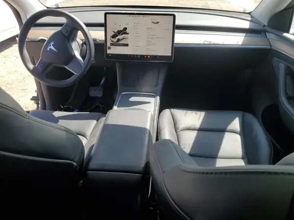 7SAYGDEE0RF983516 2024 TESLA MODEL Y - Image 8