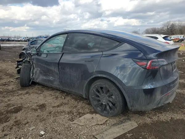 7SAYGDEE0RF985007 2024 TESLA MODEL Y - Image 2