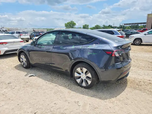 7SAYGDEE0RF987856 2024 TESLA MODEL Y - Image 2