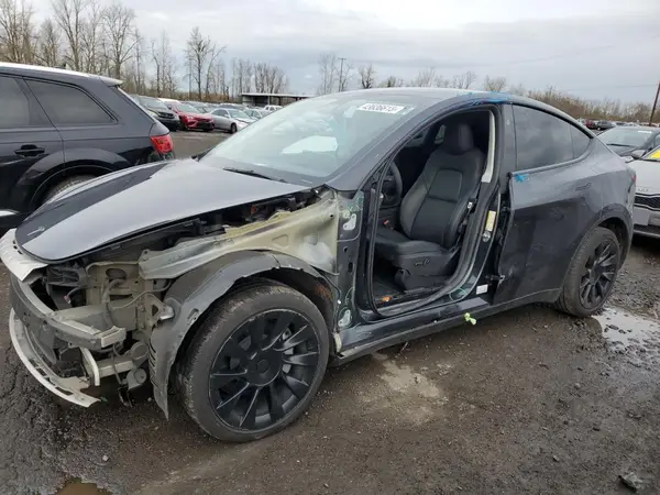 7SAYGDEE0RF990269 2024 TESLA MODEL Y - Image 1