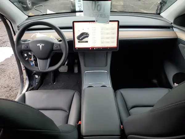 7SAYGDEE0RF990269 2024 TESLA MODEL Y - Image 8