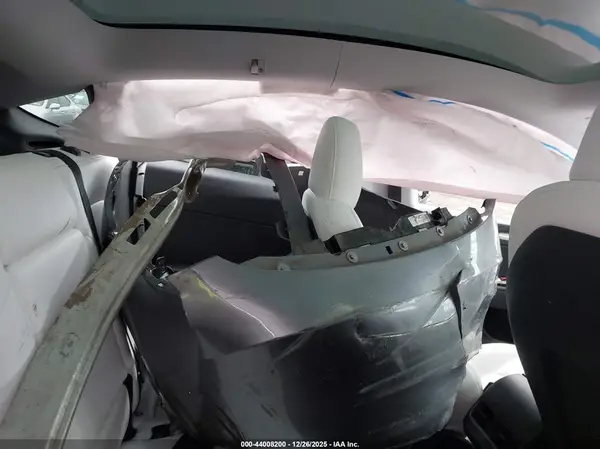 7SAYGDEE0SA338433 2025 TESLA MODEL Y - Image 8