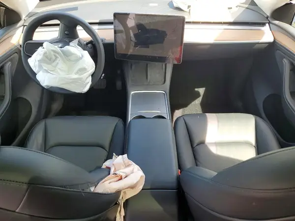 7SAYGDEE0SA338688 2025 TESLA MODEL Y - Image 8